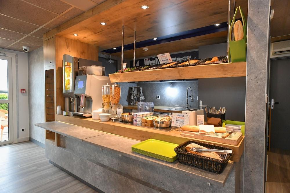 Ibis Budget Saint Lo Bagian luar foto