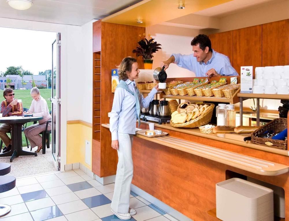 Ibis Budget Saint Lo Bagian luar foto